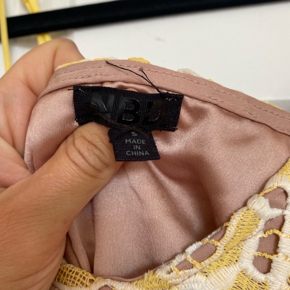 💋 NBD Donna Dress in Sunshine - Picture 11 of 11